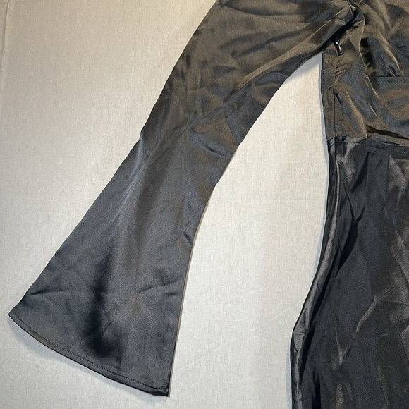 NWT Princess Polly Tashey Bias Cut Maxi Dress, Long Sleeve, Deep V, Black - US 4 - Picture 10 of 16